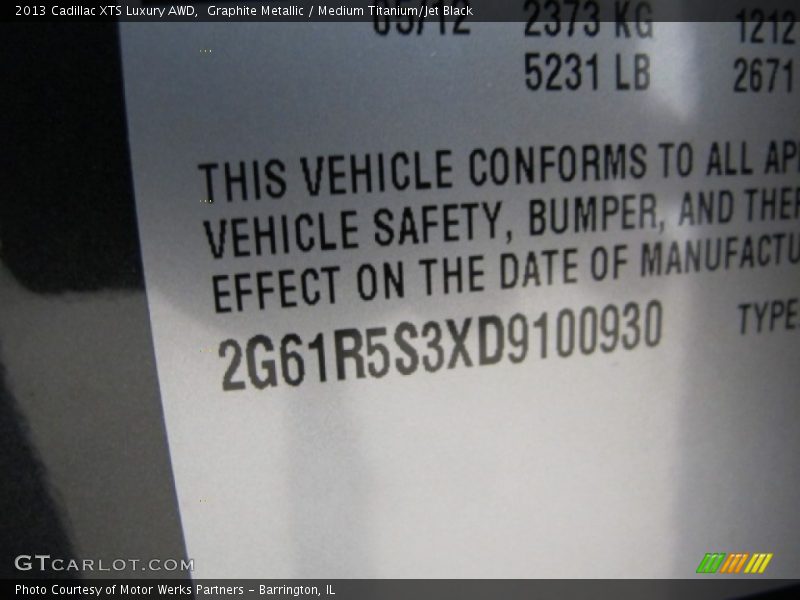 Graphite Metallic / Medium Titanium/Jet Black 2013 Cadillac XTS Luxury AWD