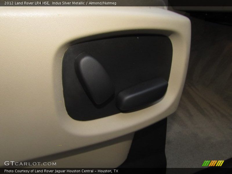 Indus Silver Metallic / Almond/Nutmeg 2012 Land Rover LR4 HSE