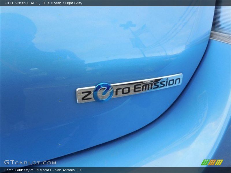 Blue Ocean / Light Gray 2011 Nissan LEAF SL