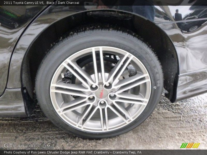 Black / Dark Charcoal 2011 Toyota Camry LE V6