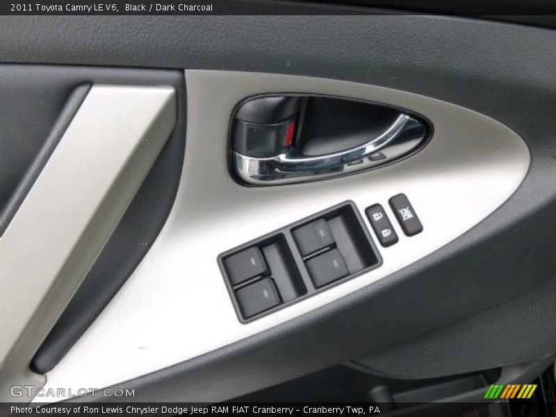 Black / Dark Charcoal 2011 Toyota Camry LE V6