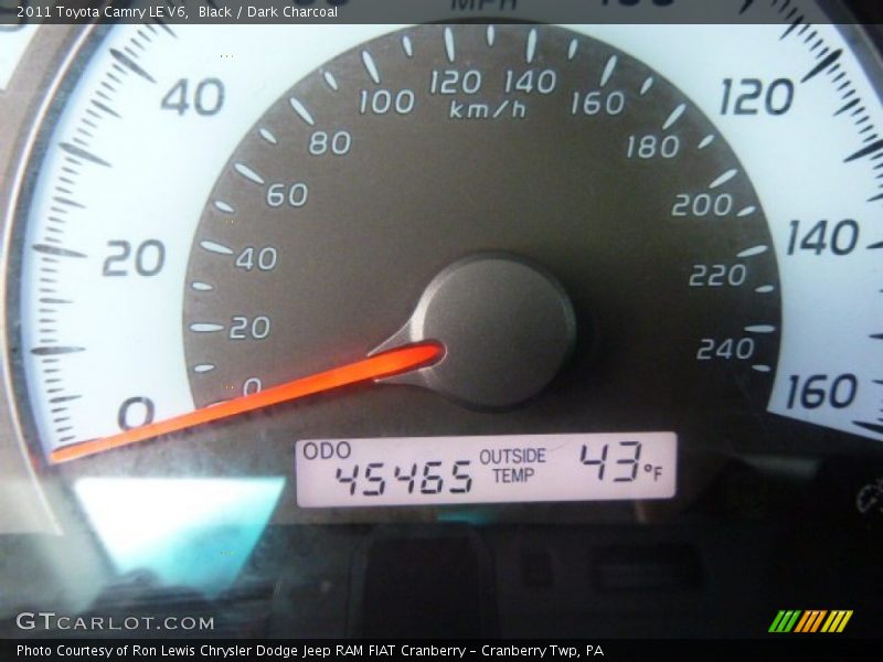 Black / Dark Charcoal 2011 Toyota Camry LE V6