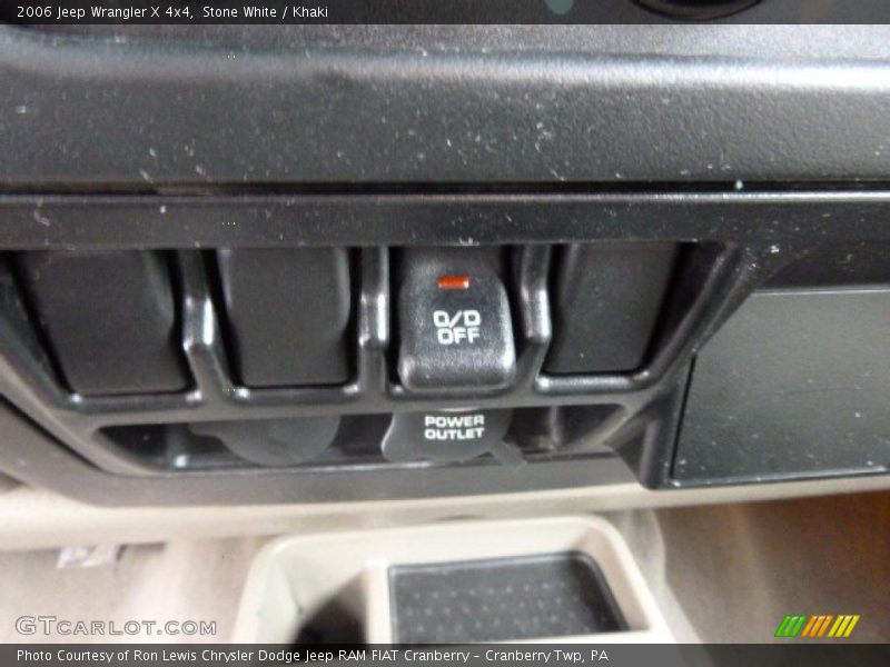 Stone White / Khaki 2006 Jeep Wrangler X 4x4