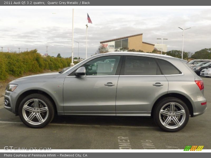 Quartz Grey Metallic / Black 2011 Audi Q5 3.2 quattro