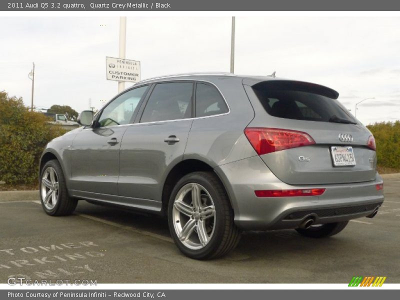 Quartz Grey Metallic / Black 2011 Audi Q5 3.2 quattro