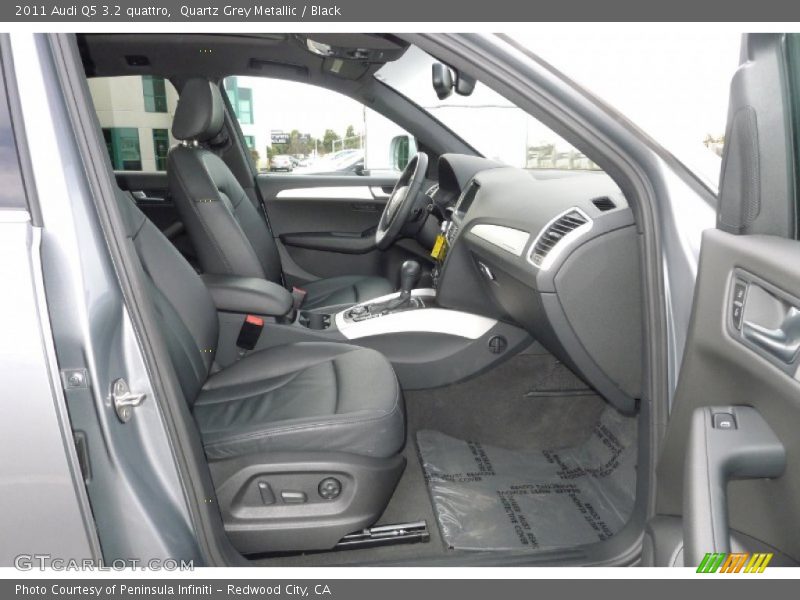 Quartz Grey Metallic / Black 2011 Audi Q5 3.2 quattro