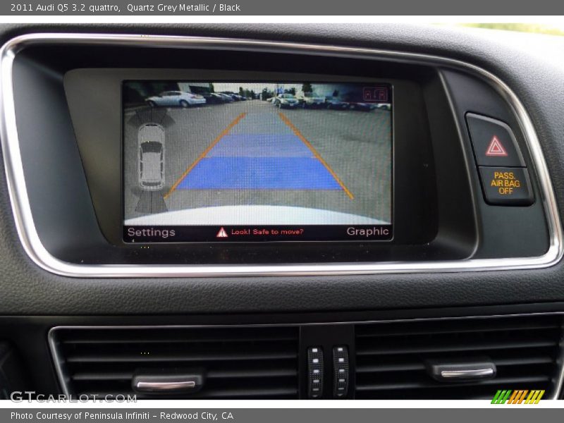 Quartz Grey Metallic / Black 2011 Audi Q5 3.2 quattro