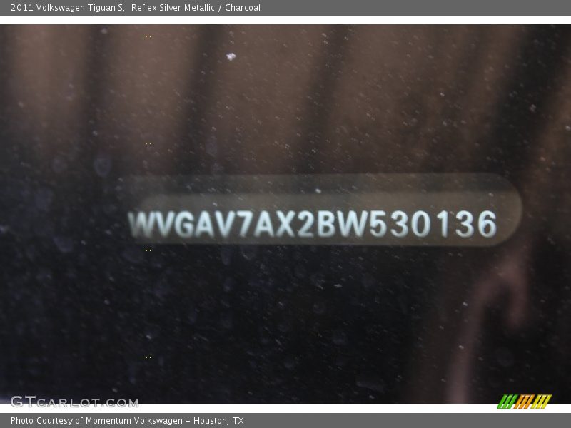 Reflex Silver Metallic / Charcoal 2011 Volkswagen Tiguan S