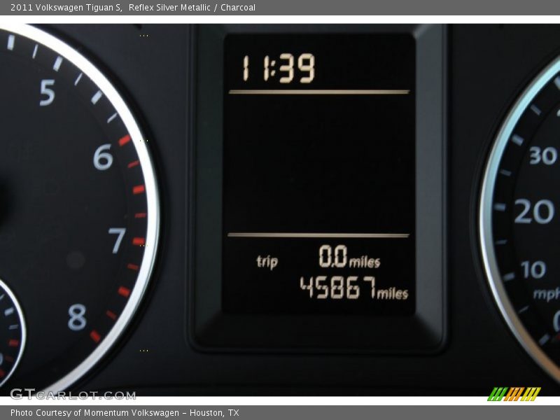 Reflex Silver Metallic / Charcoal 2011 Volkswagen Tiguan S