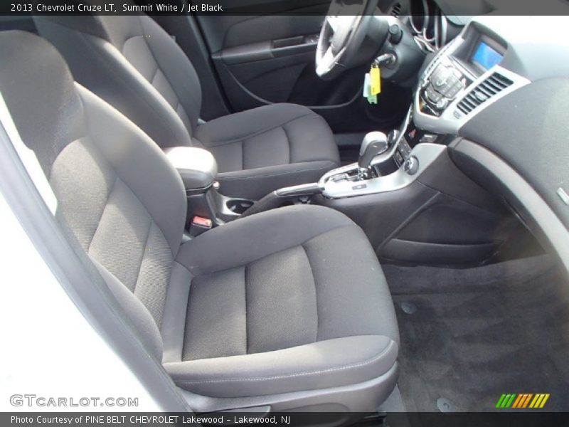 Summit White / Jet Black 2013 Chevrolet Cruze LT