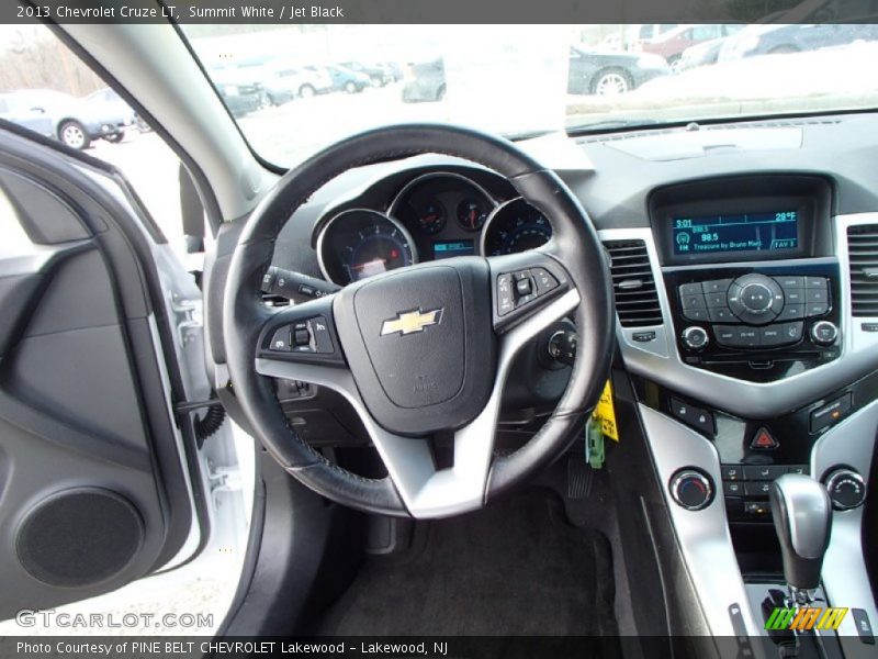 Summit White / Jet Black 2013 Chevrolet Cruze LT