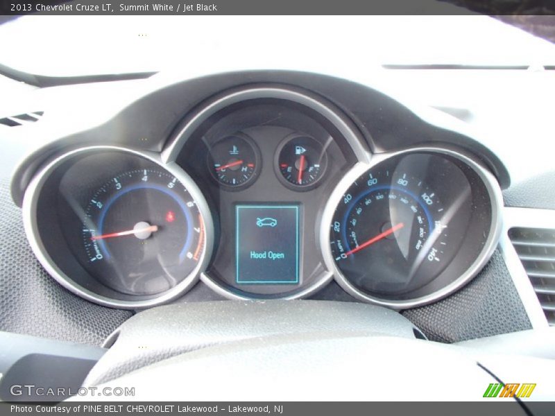 Summit White / Jet Black 2013 Chevrolet Cruze LT