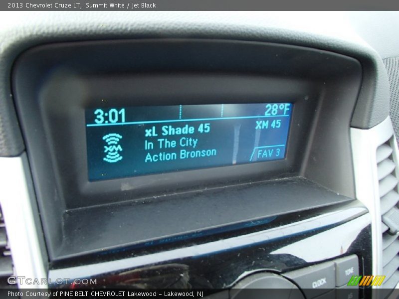 Summit White / Jet Black 2013 Chevrolet Cruze LT