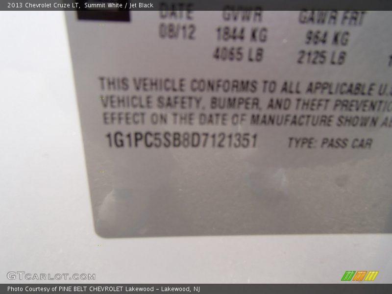 Summit White / Jet Black 2013 Chevrolet Cruze LT
