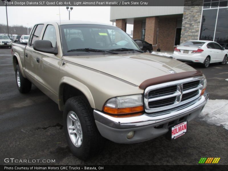 Light Almond Pearl Metallic / Dark Slate Gray 2004 Dodge Dakota SLT Quad Cab 4x4
