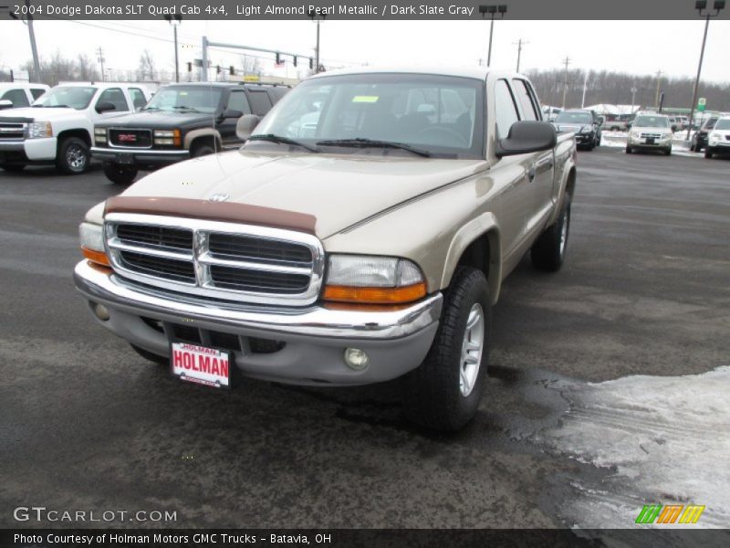 Light Almond Pearl Metallic / Dark Slate Gray 2004 Dodge Dakota SLT Quad Cab 4x4