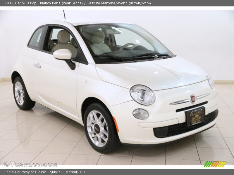 Bianco Perla (Pearl White) / Tessuto Marrone/Avorio (Brown/Ivory) 2012 Fiat 500 Pop