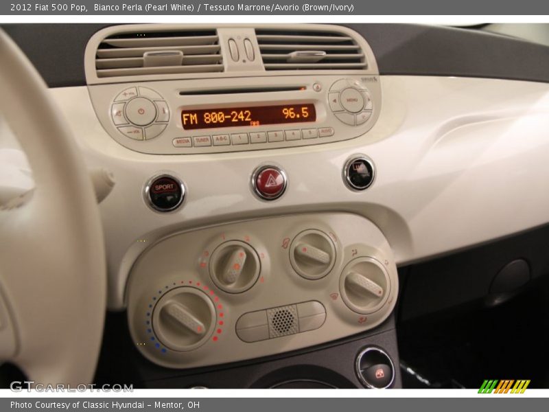 Bianco Perla (Pearl White) / Tessuto Marrone/Avorio (Brown/Ivory) 2012 Fiat 500 Pop