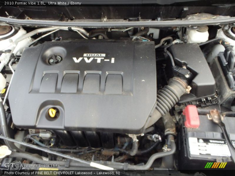 Ultra White / Ebony 2010 Pontiac Vibe 1.8L