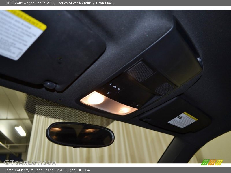 Reflex Silver Metallic / Titan Black 2013 Volkswagen Beetle 2.5L