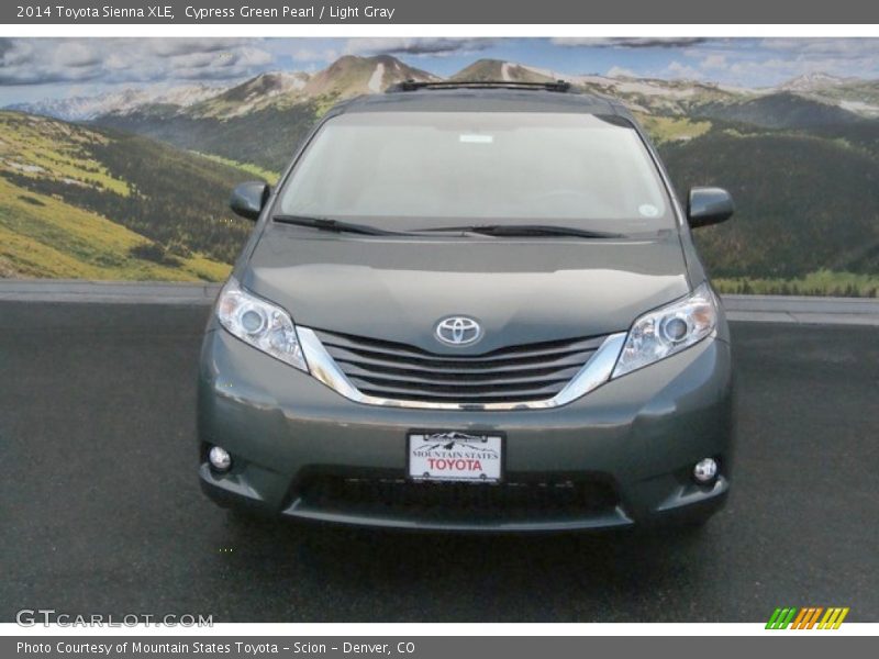 Cypress Green Pearl / Light Gray 2014 Toyota Sienna XLE
