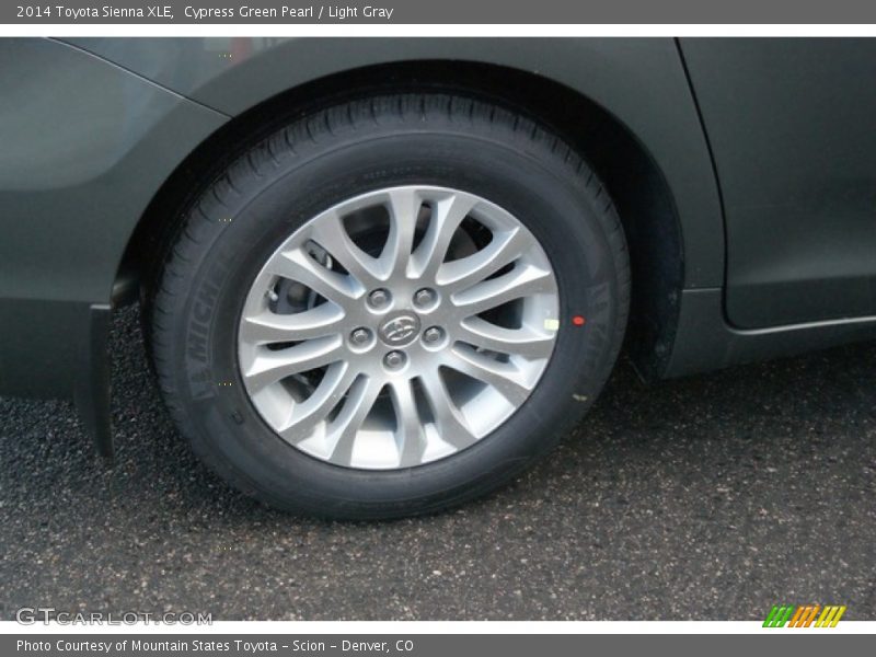 Cypress Green Pearl / Light Gray 2014 Toyota Sienna XLE