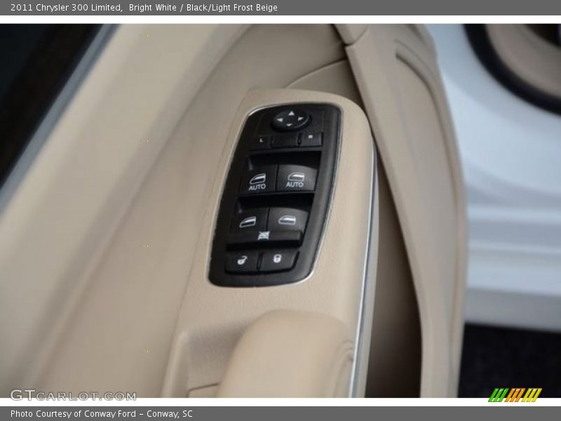 Bright White / Black/Light Frost Beige 2011 Chrysler 300 Limited
