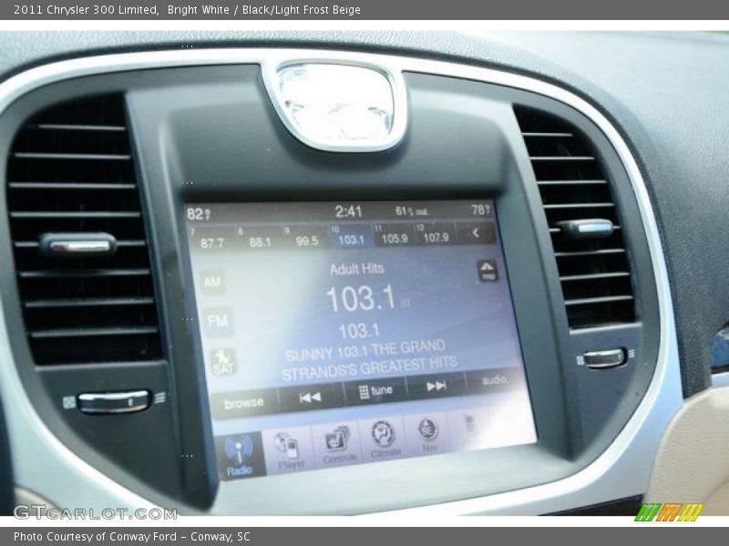 Bright White / Black/Light Frost Beige 2011 Chrysler 300 Limited