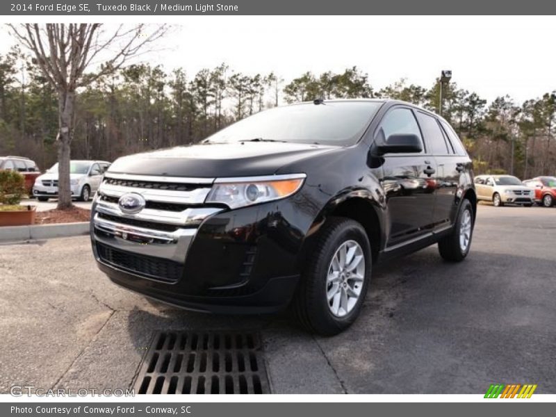 Tuxedo Black / Medium Light Stone 2014 Ford Edge SE