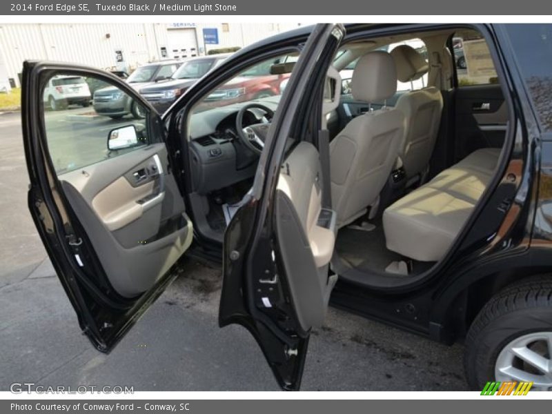 Tuxedo Black / Medium Light Stone 2014 Ford Edge SE