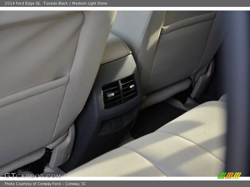 Tuxedo Black / Medium Light Stone 2014 Ford Edge SE