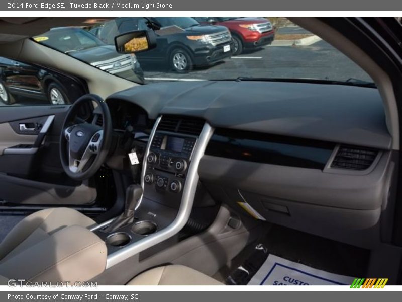 Tuxedo Black / Medium Light Stone 2014 Ford Edge SE