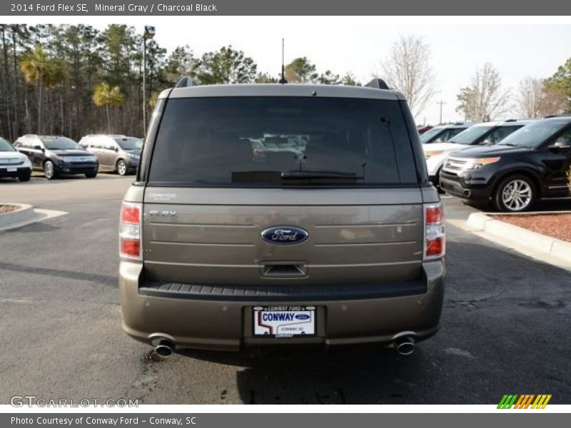 Mineral Gray / Charcoal Black 2014 Ford Flex SE