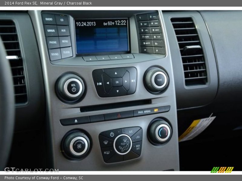 Mineral Gray / Charcoal Black 2014 Ford Flex SE