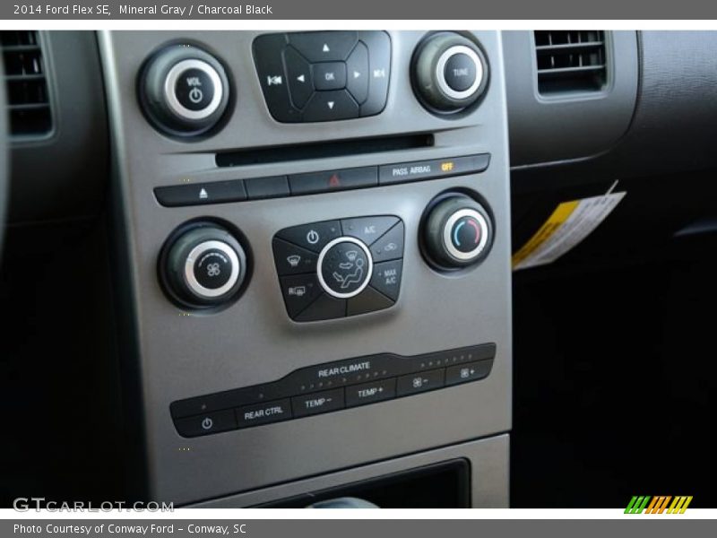 Mineral Gray / Charcoal Black 2014 Ford Flex SE