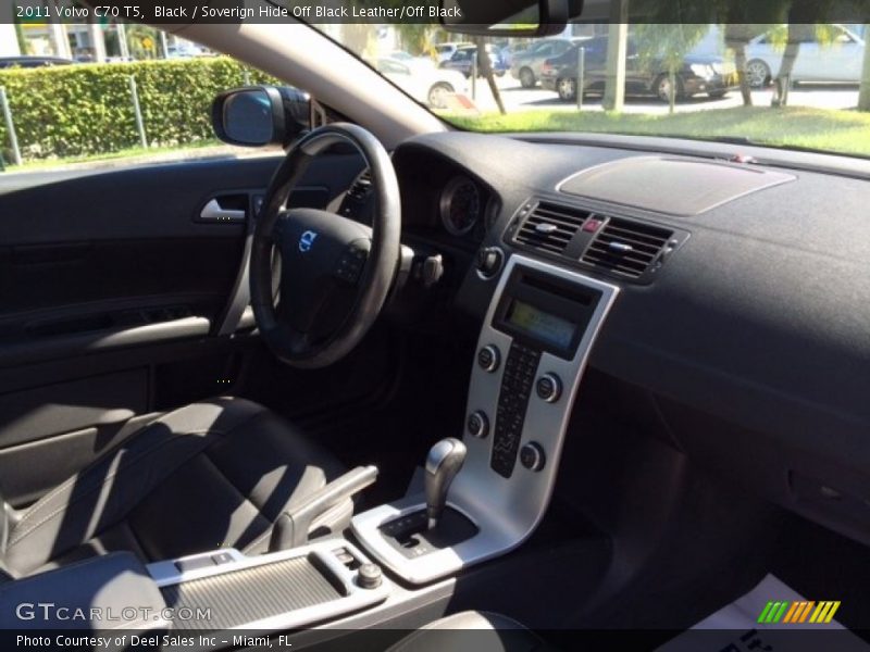 Black / Soverign Hide Off Black Leather/Off Black 2011 Volvo C70 T5