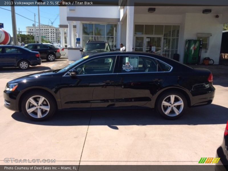 Black / Titan Black 2013 Volkswagen Passat 2.5L SE
