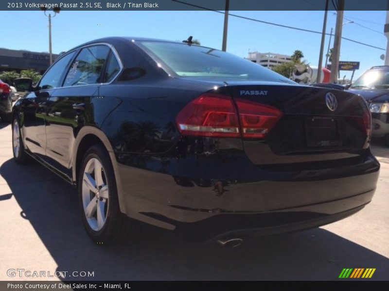 Black / Titan Black 2013 Volkswagen Passat 2.5L SE