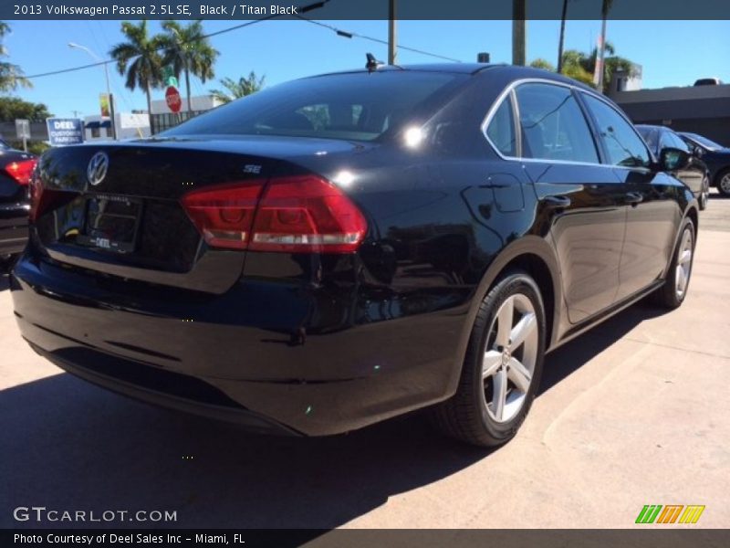 Black / Titan Black 2013 Volkswagen Passat 2.5L SE