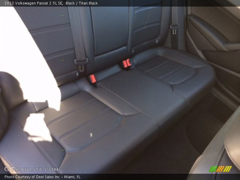 Black / Titan Black 2013 Volkswagen Passat 2.5L SE