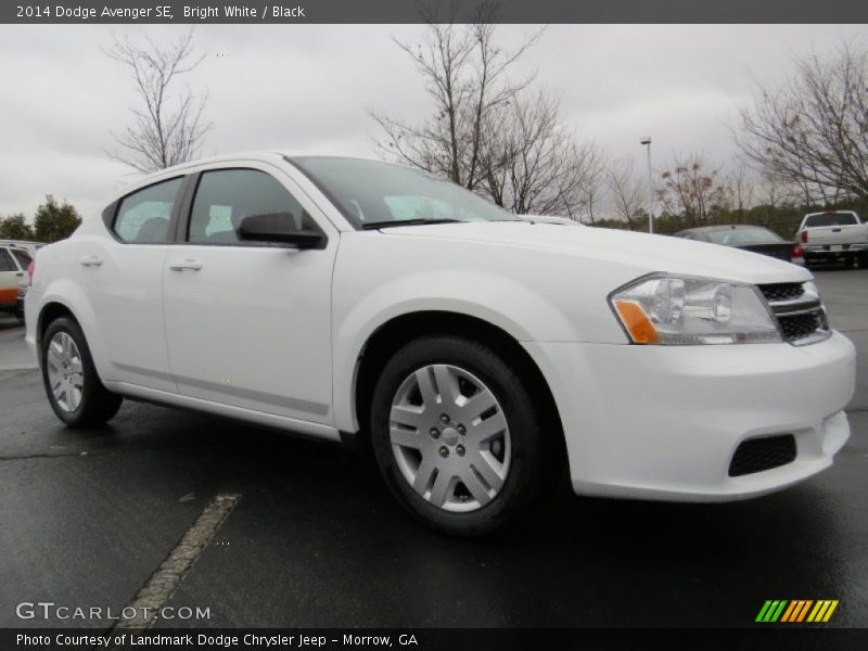 Bright White / Black 2014 Dodge Avenger SE