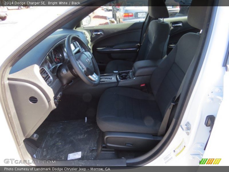 Bright White / Black 2014 Dodge Charger SE
