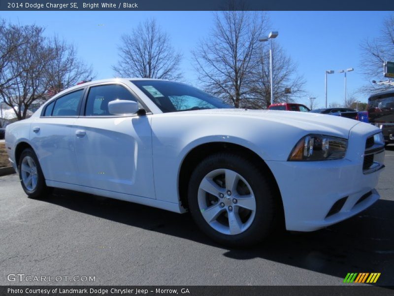 Bright White / Black 2014 Dodge Charger SE