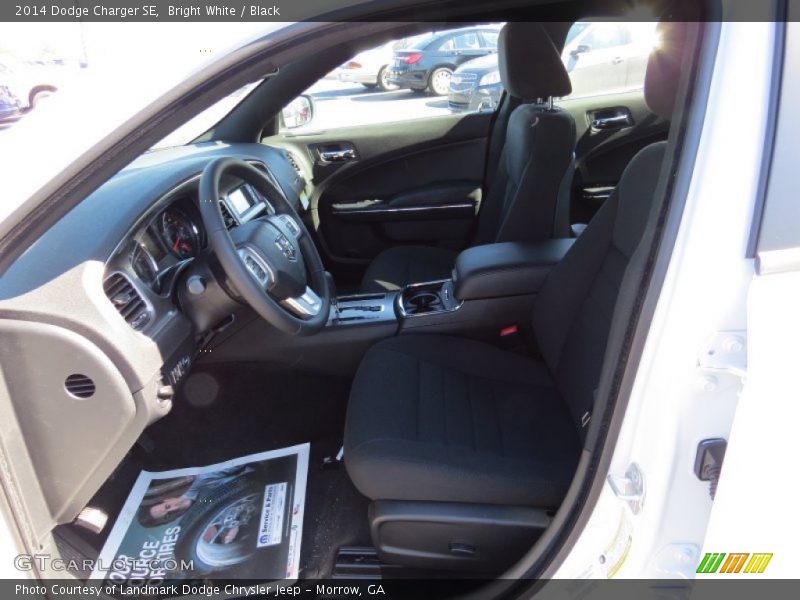 Bright White / Black 2014 Dodge Charger SE