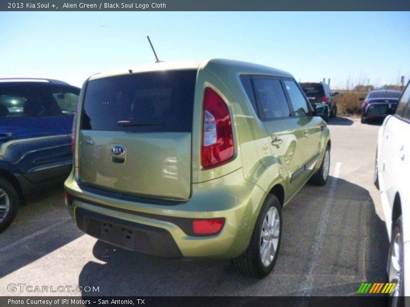 Alien Green / Black Soul Logo Cloth 2013 Kia Soul +