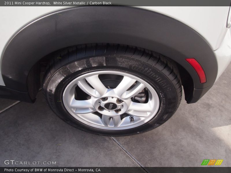 White Silver Metallic / Carbon Black 2011 Mini Cooper Hardtop