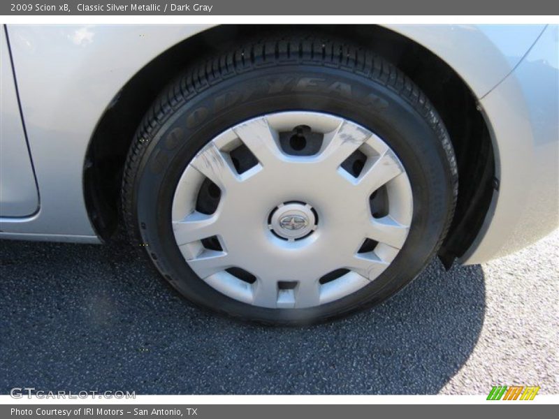 Classic Silver Metallic / Dark Gray 2009 Scion xB
