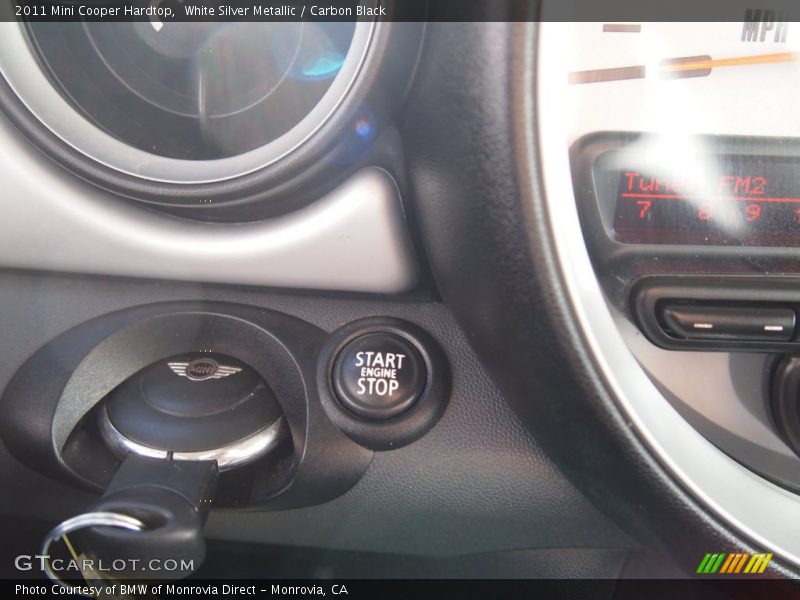 White Silver Metallic / Carbon Black 2011 Mini Cooper Hardtop