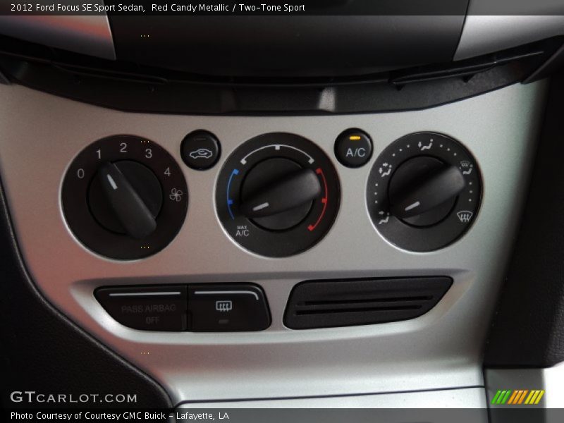 Red Candy Metallic / Two-Tone Sport 2012 Ford Focus SE Sport Sedan
