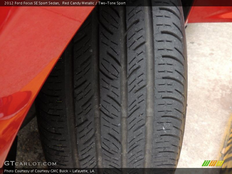 Red Candy Metallic / Two-Tone Sport 2012 Ford Focus SE Sport Sedan